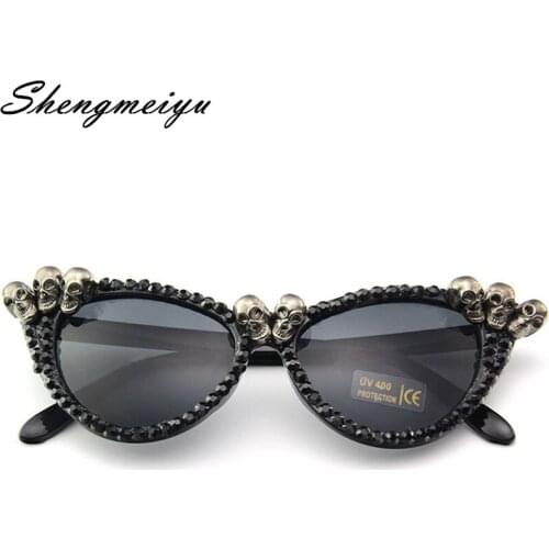 New 2021 Women Luxury Brand Sunglasses Skull Rhinestone Decoration Cat Eyes Sunglasses Vintage Shades Eyewear gafas de sol