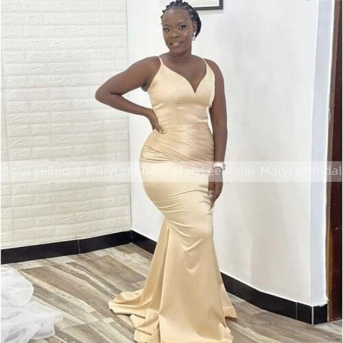 Champagne Mermaid Bridesmaid Dresses V-Neck Spaghetti Straps Pleats Shiny Spandex Satin Wedding Guest Dress Robe De Soiree Femme