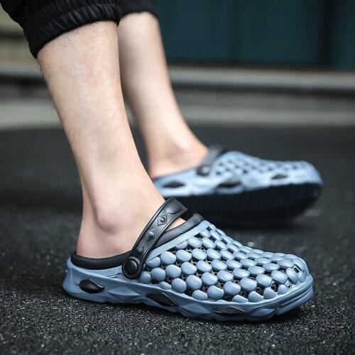 New Mens Shoes Slippers Casual Couple Sandals Non Slip Mens Slippers Lightweight Hollow Out Non Slip Beach Slippers Size 40-45
