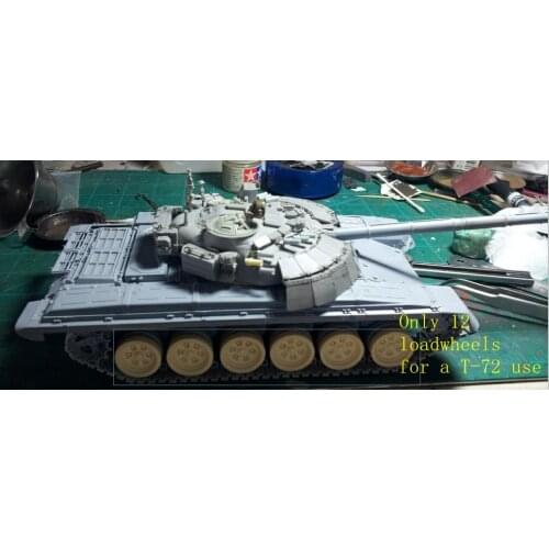 1 / 35 Modification of assembly model Load wheels for T-72 late type