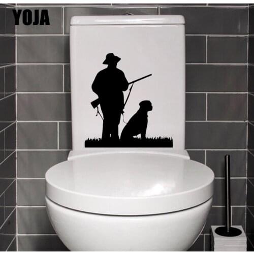 YOJA 21.4X22.9CM Creative Toilet Decal Hunter Dog Hunting Living Room Home Decor Wall Sticker T5-1576