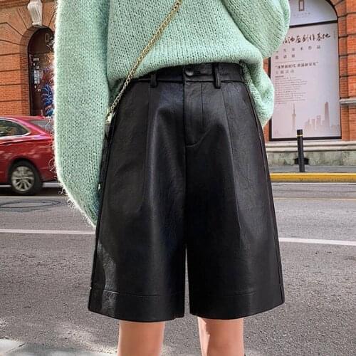 Fashion PU Leather Shorts Womens Autumn Winter Elastic Waist Loose Five Points Leather Trouser Plus Size S-3XL Shorts PH273