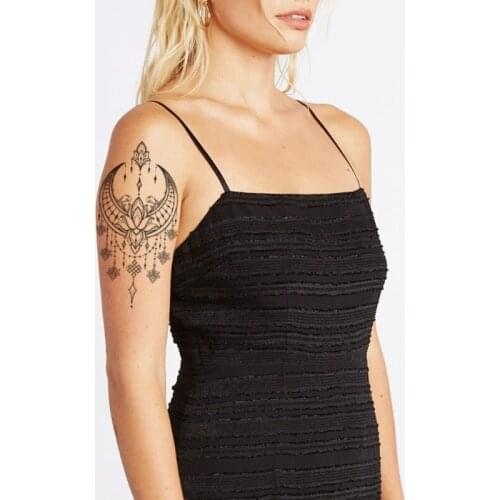 Waterproof Temporary Tattoo Sticker Moon Pearl Necklace Flash Tattoos Flower Totem Body Art Arm Water Transfer Fake Tatoo Women