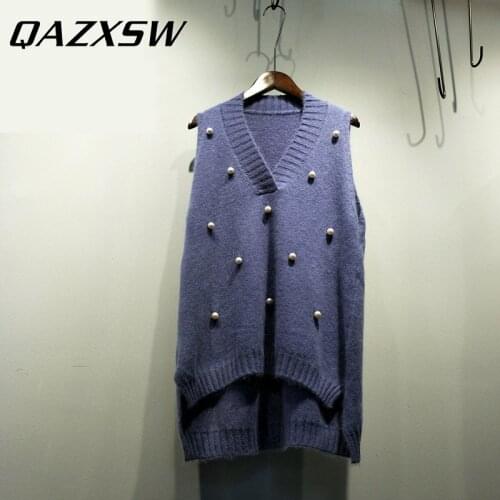 QAZXSW 2018 New Spring Women Plus Size Woolen Waistcoat V-Neck Sleeveless Vest Knitted Waistcoat Pearls Colete Feminino HB639