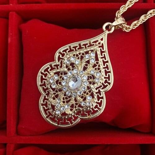 Delicate Moroccan Women Crystal Pendant Necklace With Great Wall Pattern Gold Rhinestone Arab Folk Banquet Wedding Jewelry Gift