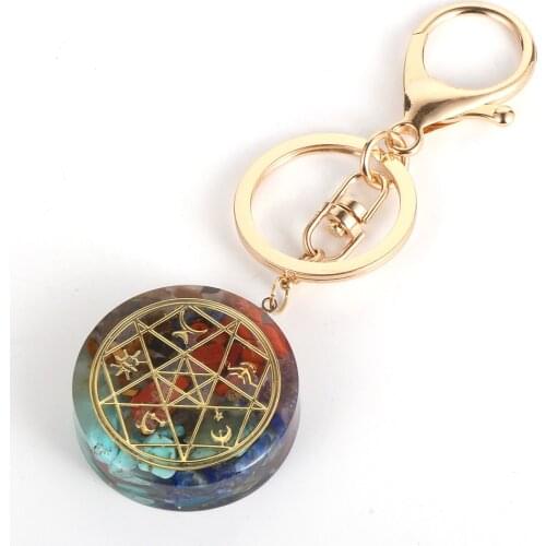 Reiki 7 Chakra Energy Orgonite Pendant Keychain Men Women Yoga Healing Colorful Natural Chip Stone Chakra Orgone Car Key Chain