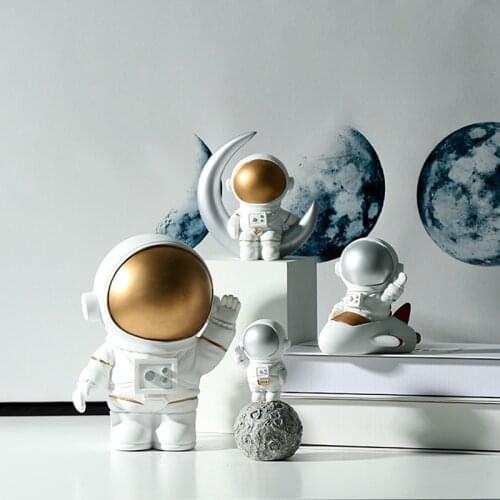 Creative Resin Space Astronaut Decoration Desk Soft Decoration Studio Bookcase Modern Minimalist Home Furnishings