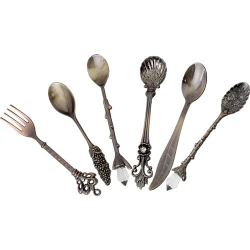 6Pcs/ Set Europe Type Palace Ancient Vintage Costly Spoon Flavored Coffee Spoon Scoop Tableware Set Kitchen Fork Knife Spoon Set