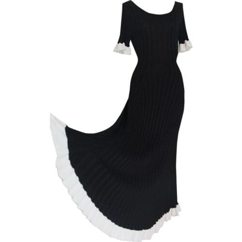 Summer fashion black and white contrast color knitted dress women o-neck short sleeve elegant ruffled slim sweater derss