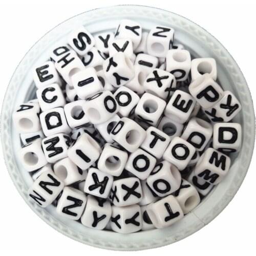 Free Shipping 100pcs/Lot 7*7MM White with Black A-Z acrylic letter Beads plastic Cube Square Initial DIY Jewelry Space Beads