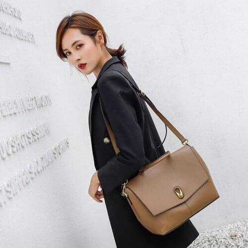 2020 new fashion genuine leather large handbag OL cover hasp totes