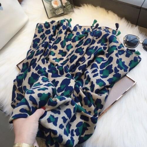 2021 new spring scarf women silk, luxury brand design soft warm color matching leopard print tassel shawl, Winter scarves woman