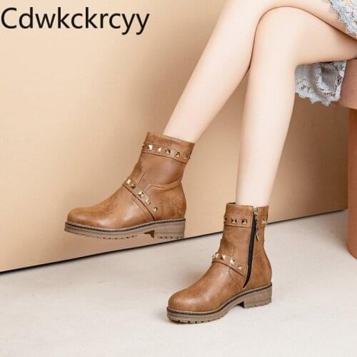 Winter The New fashion Round head Thick heel Martin boots Leisure rivet Plus velvet Keep warm High heel Women boots size 34-43