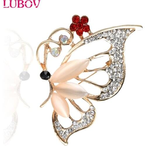 Elegant Golden Color Hollow Metal Butterfly Brooch Pin with Shining Rhinestone Decoration Wing Women Party Brooches Pins