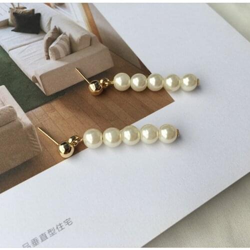 New Wild Pearl Earrings Temperament Hepburn Wild Fashion Temperament Beaded Earrings Female Birthday Gift Jewelry Distribution