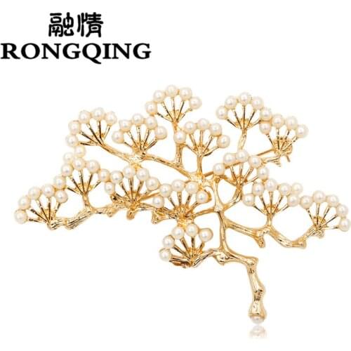 RONGQING 1pcs Fashion Hollow Tree pin brooches for women Gold silver Metal Brooch Simulated Pearl Lapel Pins Vintage Jewelry