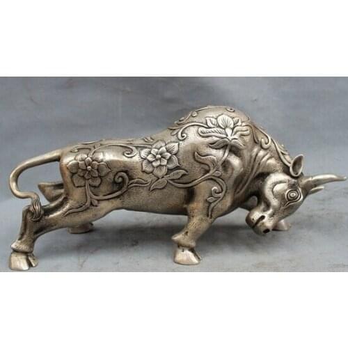 Wholesale factory 16" Folk Chinese Silver Zodiac Strong Bullfight Flower Bull Ox Statue Animals