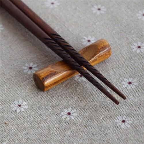 100pcs Wooden Chopsticks Rest Holder Rack Stand Chopstick Spoon Pillow Rack Kitchen Art Craft Chopstick Rack NO158