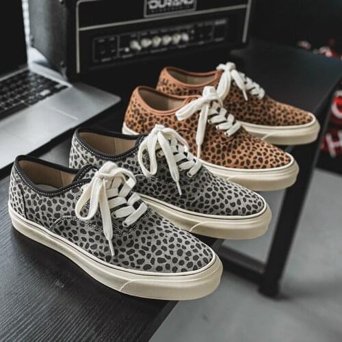 2022 Leopard Autumn Winter Casual Men Shoes Cow Suede Fashion Flats Korean High Quality Loafers Men Luxury Sneakers Breathable