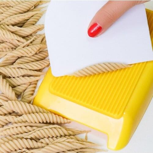 Plastic Board Spaghetti Macaroni Pasta Maker Pin Baby Food Supplement Molds Noodle Maker Manual Kitchen Tool Kitchen Gadgets