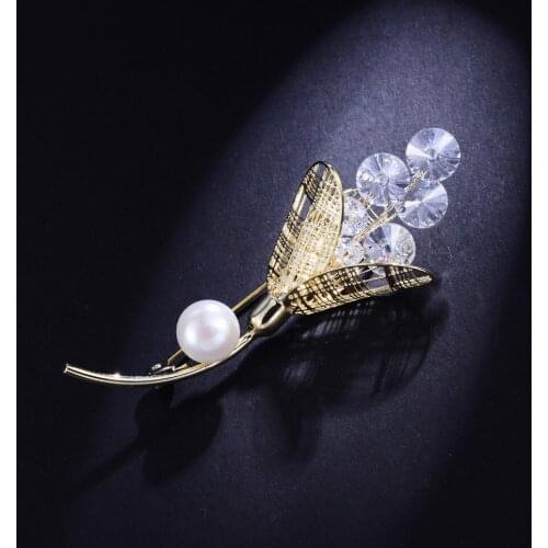 Hongye Pearl Brooches for Women Flower AAA CZ vintage Brooch Pin Gold Color Jewelry Natural Freshwater Pearl Scarves Brooches