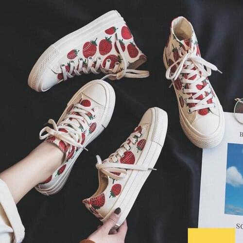 2019 Women Fashion Sneakers Canvas Shoes Strawberry Summer Casual Shoes Trainers Walking Skateboard Flats Tenis Chaussure Femmes