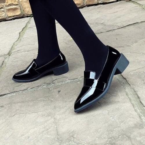Spring Autumn Women Dress Shoes Patent Leather Boat Shoes Retro Black Oxford Shoes Pointed Toe Loafers zapatos mujer 8155L