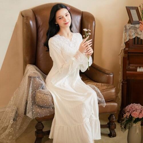 Sexy Vintage Palace Style Nightdress Women Long Sleeve Nightwear V-neck Sleepwear Fall Negligee Ladies Lace Lolita Nightgowns