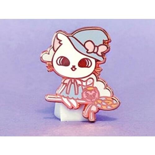 Jinx The Witch Kitty Halloween Enamel Brooch Pin Hat Bag Collar Lapel Pins Badges Women Mens Fashion Jewelry Accessories