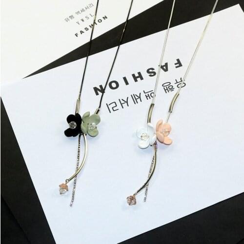 2018 New Woman Necklaces Cute Crystal Flowers Tassel Pendant Simple Snake Chain Long Sweater Necklace Fashion Accessories