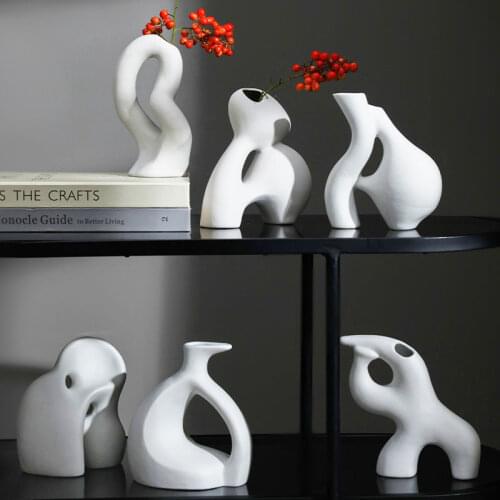 Modern Modern Matte Ceramic Flower Vase Odd Shape Small White Vase Filler Decorative Table Container Handmade Nordic Home Decor