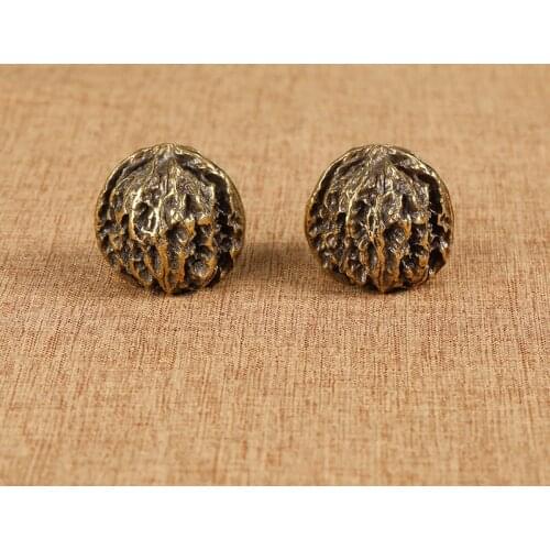 Vintage Handmade Brass Walnut Ornaments Home Desktop Decoration Copper Handheld Artsy Object Collection Craft Gift Pair