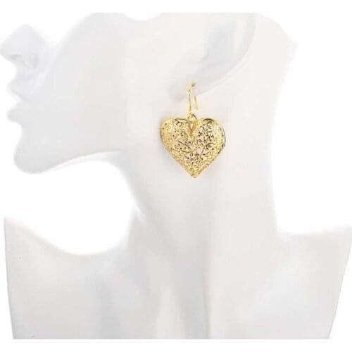 2018 new fashion jewelry, Gold plating earrings,Classic engraved pattern heart-shaped ear hooks E071