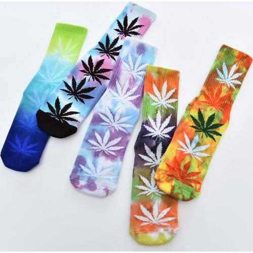 Maple Leaf Socks Men and Women Tide Brand Street, Europe and America ins Trend High Bang Hip-hop Leaf Long Tide Socks Basketball