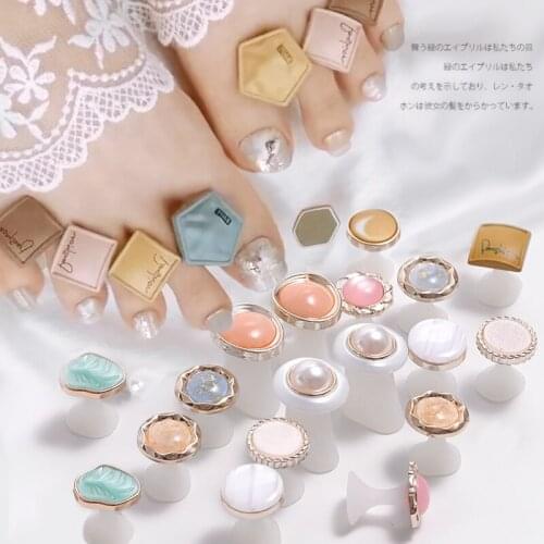 8pcs Silicone Toe Separator Daisy Flower Charm Pearl Heart Designs Foot Divider Form Salon Manicure Pedicure Care Nail Art Tools