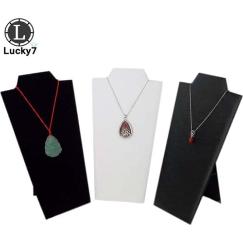 3 Color Folding Necklace Display Plate Pendant Rack Leather Jewelry Display Stand Necklace Holder 12*23cm
