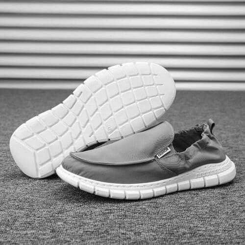 Canvas Men Shoes Summer Lightweight Sneakers Men Outdoor Casual Walking Shoes Breathable Slip on Mens Loafers Zapatillas Hombre