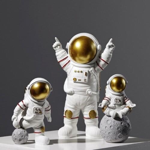 Nordic Resin Creative Astronaut Sculpture Statue Fashion Spaceman With Moon Sculpture Desk Home Decoration Accessories Gifts