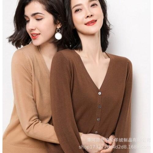 2021 New Spring and Autumn New Wool Cardigan Womens Solid Color Short V-neck Sweater Jacket Loose Outer Knit Sweater