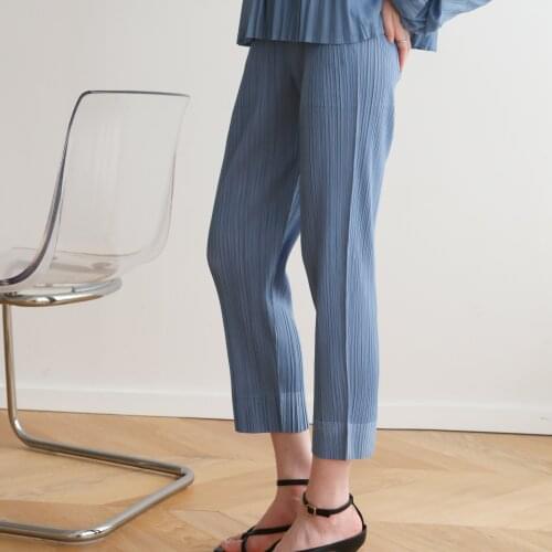 The new style comes on the market in 2020 Autumn spring summer Issey Miyake folded conventional thin radish trousers versatile c