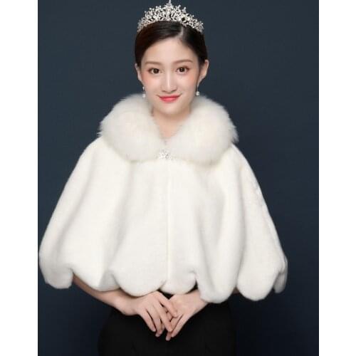 Women Bolero Bridal Shawl Faux Fur Wrap Bolero Wedding Cape Bridal Shawl Fur Cape Winter Ivory Red Bridal Cloak Bolero