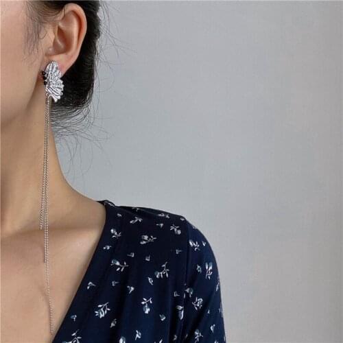 Origin Summer Stylish Metallic Butterfly Wing Drop Earrings for Women Long Chain Asymmetry Rhinestone Tassel Earrings Brincos