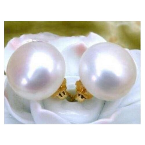 Pair of 13-14mm south sea flat round white pearl earring 14k