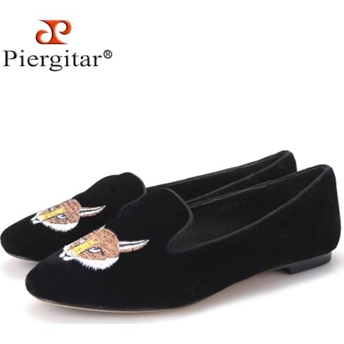 Piergitar New Fashion Lady Velvet shoes Embroidered with Fox Pattern Women Loafers Women Party and Wedding Flats Size 5-11