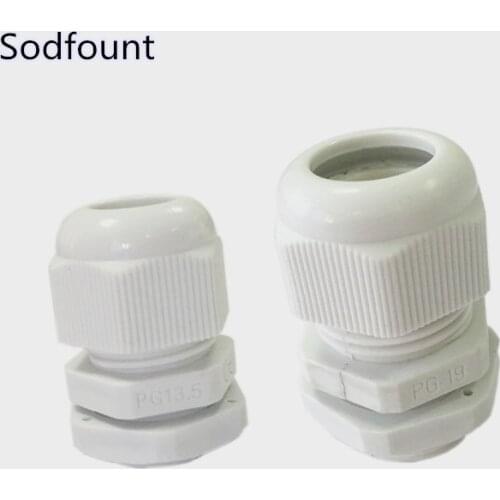 100pcs Hot Sale IP68 Waterproof Nylon Plastic Cable Gland Connector PG7 for 3-6.5mm Cable