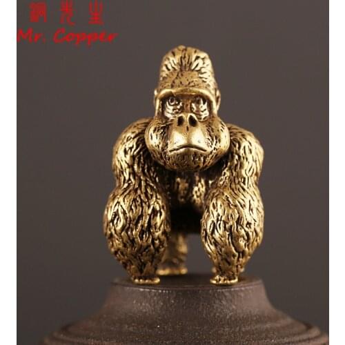Bronze Gorilla Statue Office Room Desk Ornament Miniature Copper Monkey Figurine Key Chain Ring Pendant Home Decor Kids Gift Toy