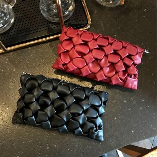 Women Mini Bags Weave Crossbody Shoulder Bags Retro Wine Red Black Handbags Luxury Small Metal Chain Purse Ladies Evening Bags