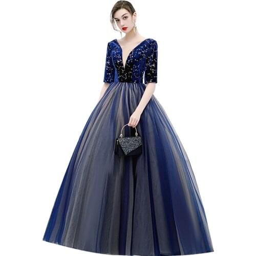 2020 Noble Sexy V-neck Quinceanera Dresses Vintage Half Sleeve Backless Party Prom Ball Gown Formal Quinceanera Dress Vestidos