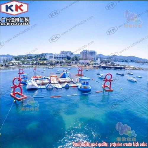 Customized Water Running Game Inflatable Water Park for Adult and Kids