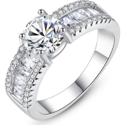 Fashion four-claw zircon rings